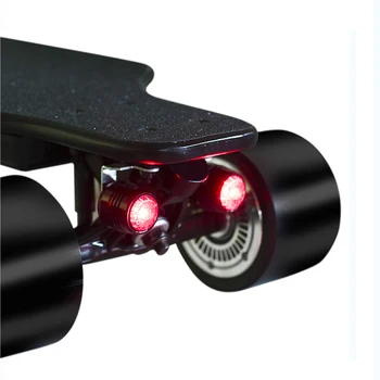 4Pcs Skateboard LED Luči Noč Opozorilo Vidni Varnost Luči 4 Kolesa Longboard Skuterji Praktična Svetilka Kolesarjenje Kolesa