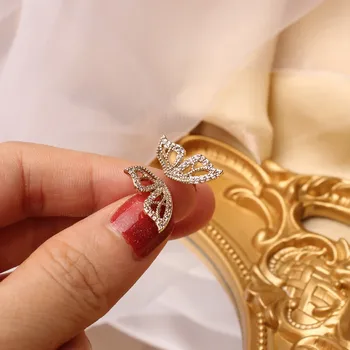 Južna Koreja je novo modno oblikovanje nakita lepe baker vdelan cirkon majhen metulj plapola dekle odprite indeks prst prstan