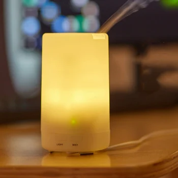 Mini Vlažilnik 70ML Ultrazvočno Aromo Difuzor USB Zraka Čistilec Namizje Eterično Olje Difuzor S Toplo Svetlobo Za Dom