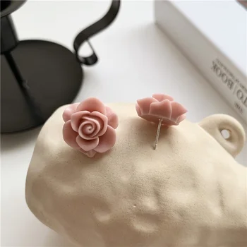 Srčkan Smolo Pink Rose Stud Uhan 3D Vklesan Cvet Uhani Dnevno Nakit Rojstni dan Darila Koreja Uhani za Ženske