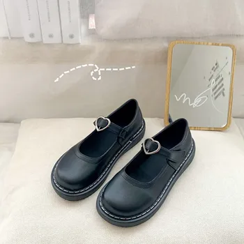 Britanski stil majhen usnjeni čevlji novi Japonski retro srčkan ljubezen sponke majhen usnjeni čevlji Mary Jane krog glave ženske čevlje