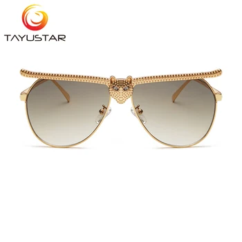 MEESHOW Ženske Modna sončna Očala 2020 Luksuzni Visoke Kakovosti Mačka Očala Nosorogovo Oversize Okvir sončna Očala