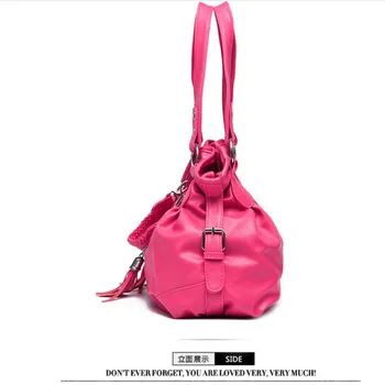 Pravega usnja Ženske torbice 2021 Nova klasična športna torba ženske tassel vrečko prenosna torba ženske Messenger