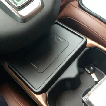 10W avto QI brezžični polnilnik za Honda CRV CR-V 2017 2018 2019 polnjenje ploščo brezžičnega telefona polnilnik dodatki za iPhone 8