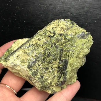 Naravna Zelena tourmalin mineralnih kristalov surovo mineralni kamen meditacijo, reiki healing kristali, lepa obrti doma dekoracijo