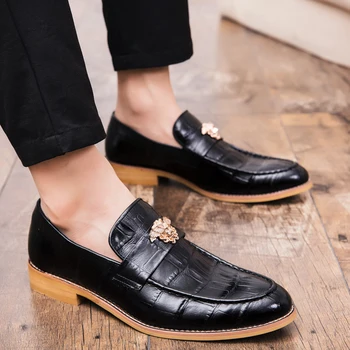 Usnje Moških Priložnostne Čevlji Luksuzni 2019 novo Mens Loafers Moccasins Dihanje Zdrsne na Črno Vožnjo Čevlji Plus Velikost 38-47