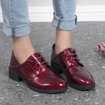 ZHUISE Ženske čevlje 2020 novo lakasto usnje jeseni modeli divje usnjeni čevlji debele pete burgundija globoko usta majhen usnjeni čevlji