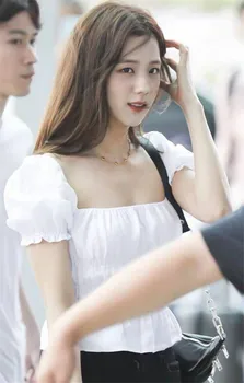 Kpop Seo Yea Ji korejski belo, vitko in Elegantno Puff Rokav, kratke majice ženske poletje sladko elastična Kvadratnih Vratu bluze in vrhovi