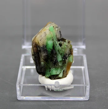 Naravni smaragdno zelena mineralnih gem-razred kristalno osebkov, kamni in kristali kremena crystalsbox velikost 3.4 cm