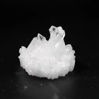 Približno 70 g Naravno in lepo quartz crystal grozdov zdravilne točke