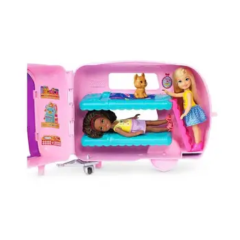 Prvotni Barbie Barbie FXG90 Klub Chelsea Playset z Lutko, Psiček, Avto, Preoblikovanje Avtodom in Pribor za rojstni dan
